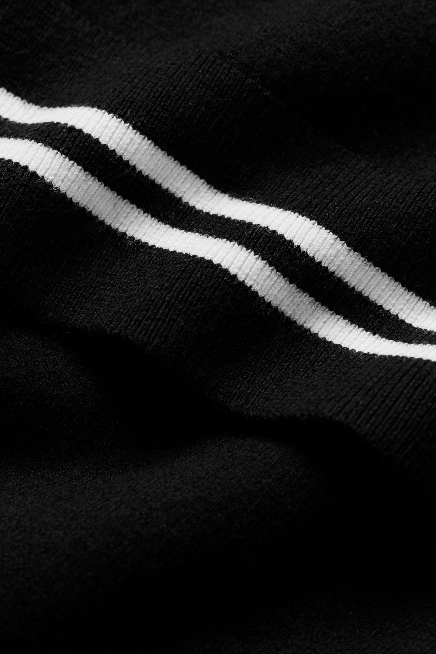 Cotton Cashmere My Serve Short Sleeve - Black/White
