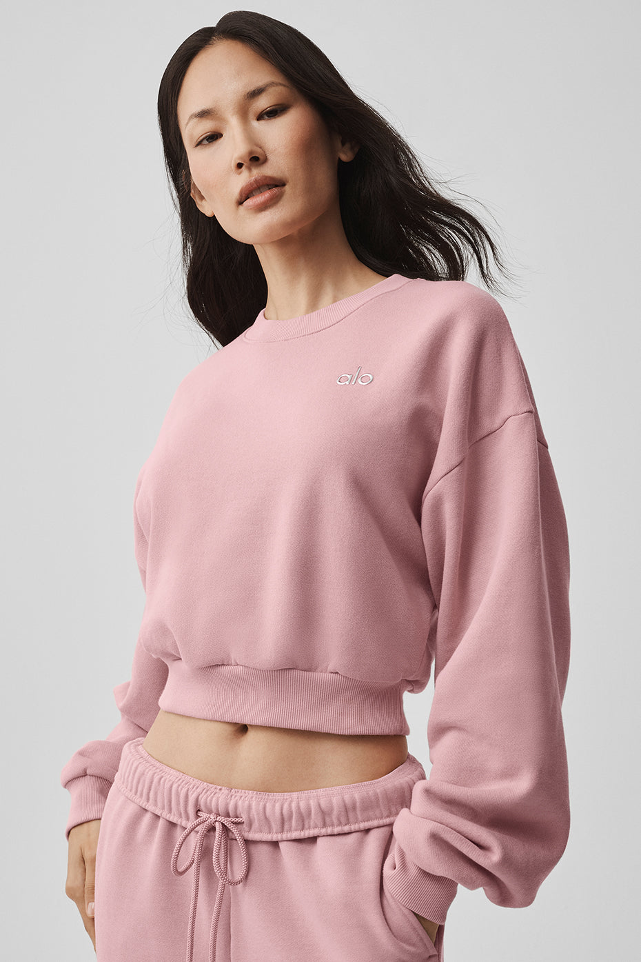 Cropped Accolade Crewneck - Vintage Pink