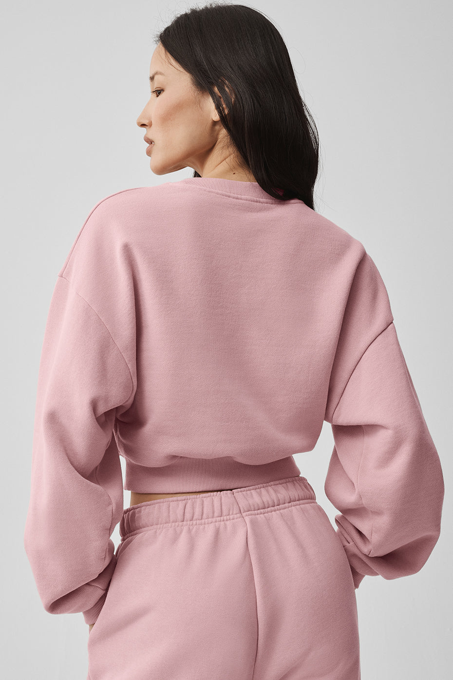 Cropped Accolade Crewneck - Vintage Pink