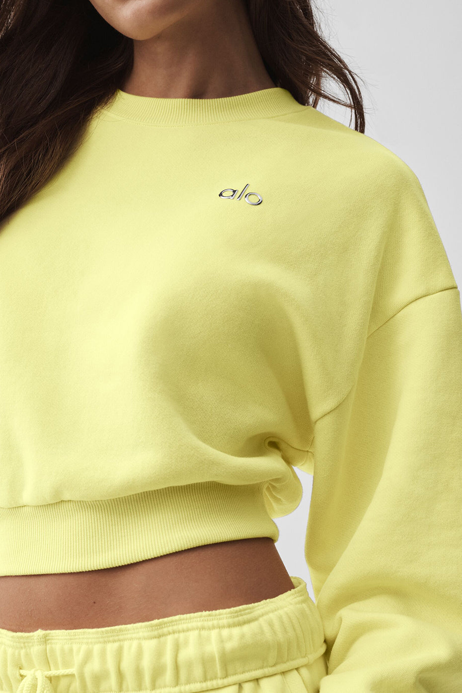 Cropped Accolade Crewneck - Sunshine