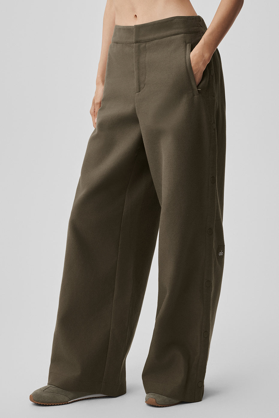 Mid-Rise Cosmopolitan Snap Pant - Olive Tree