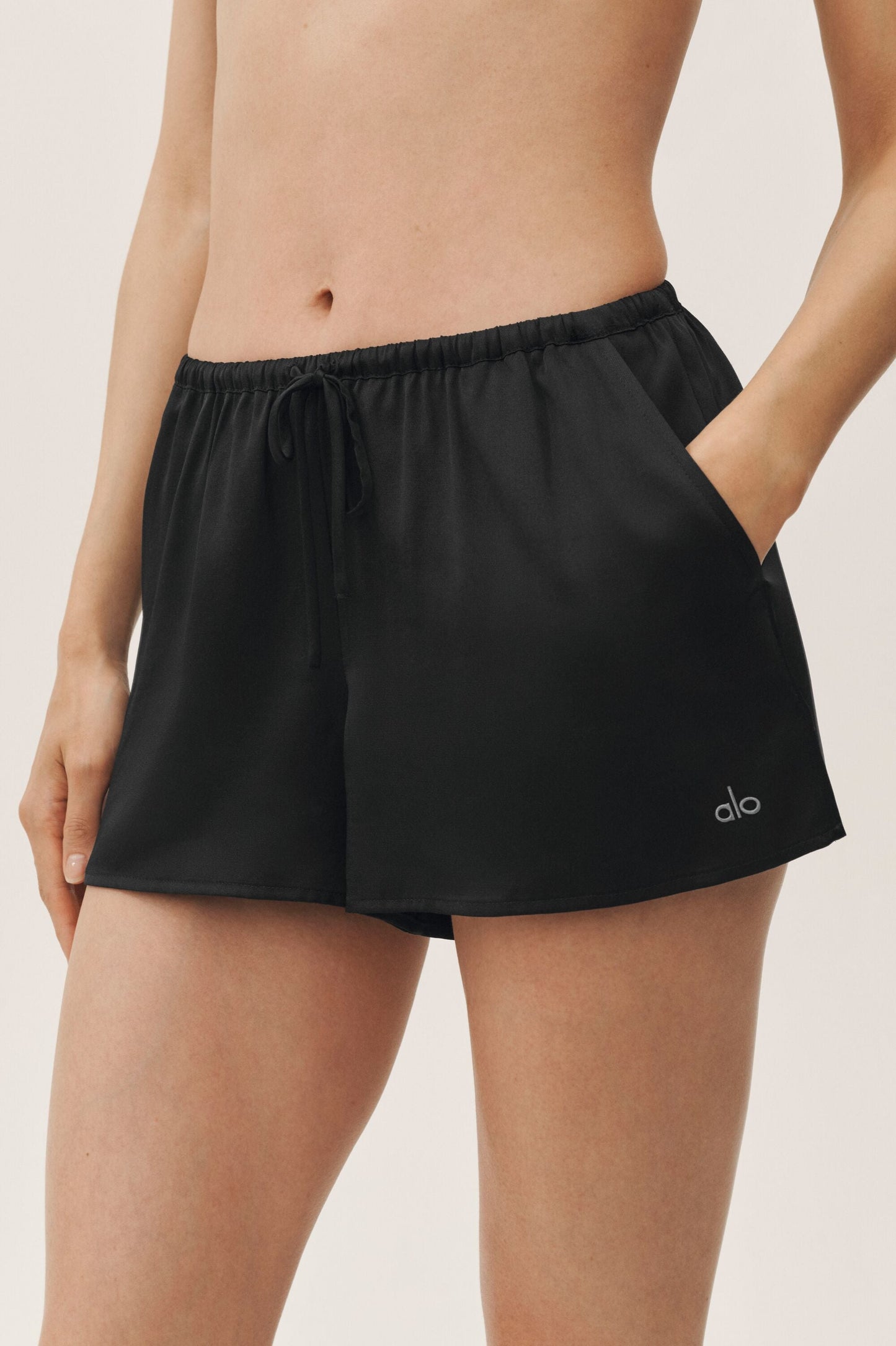 Silk Blend Radiance Short - Black